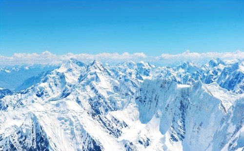 Area pegunungan Everest di Himalaya. [Shutterstock]