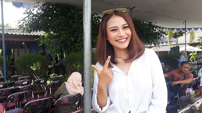 Vincentia Tiffany, perempuan berusia 20 tahun asal Yogyakarta, mengakui ingin menjadi istri kedua Cawapres nomor urut 2 Sandiaga Uno. [Suara.com/Sri Handayani]