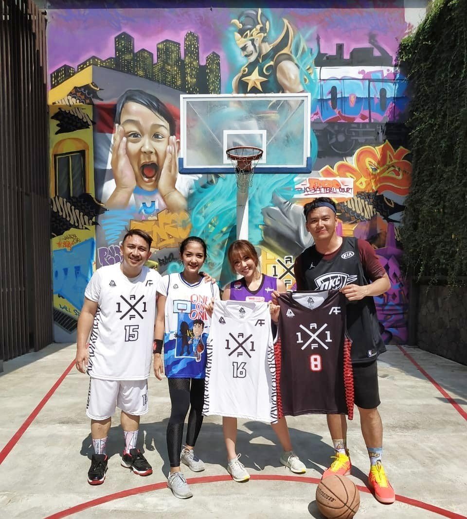 Gisella Anastasia - Wijin bermain basket bareng Augie Fantinus. [Instagram]