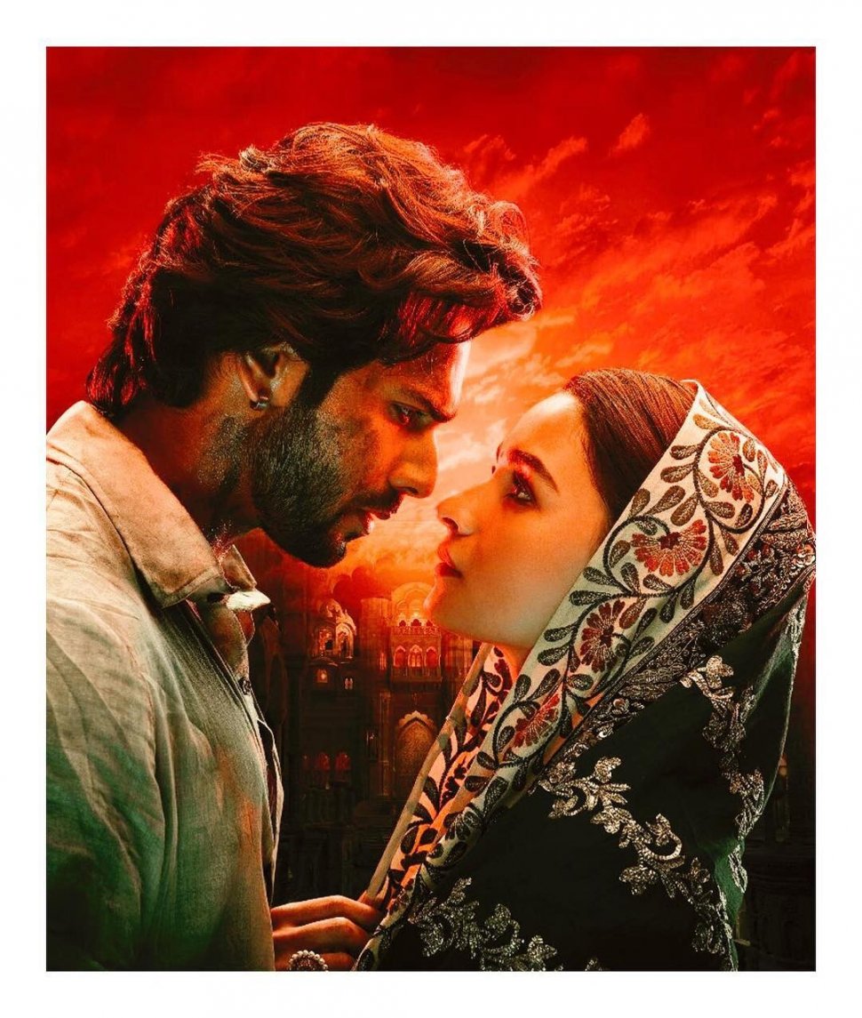 Varun Dhawan dan Alia Bhatt di film Kalank. [Instagram]