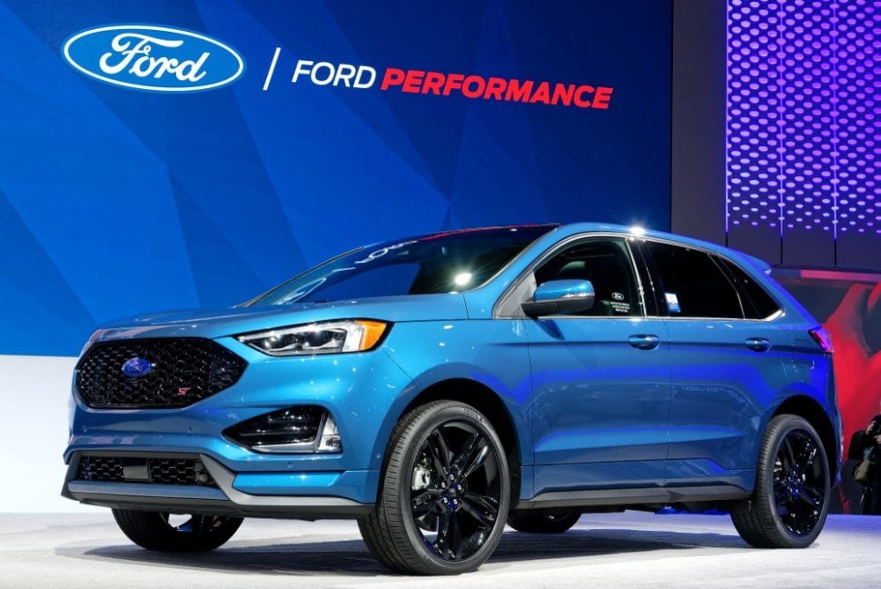 Ford Edge ST 2019 tampilan dalam gelaran Canadian International Auto Show, 2019. Menggendong mesin EcoBoost 2.7 L bertenaga 335 daya kuda dan transmisi 8-percepatan otomatis, AWD. Sebagai ilustrasi Ford Edge terkini [Shutterstock].