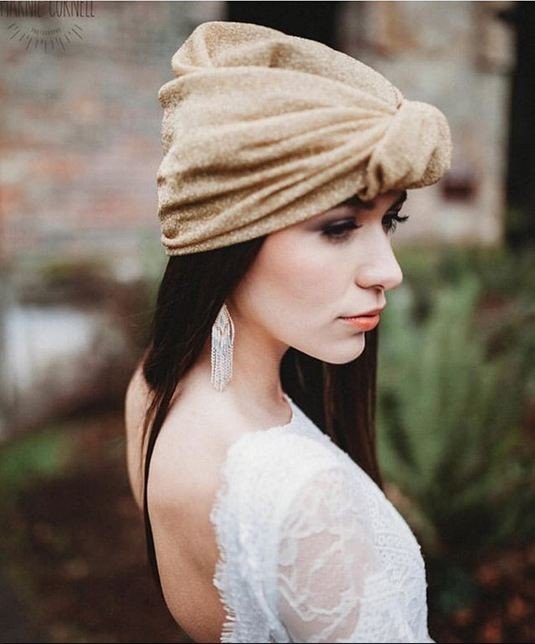 Tren Turban untuk aksesori pernikahan [ig @different.weddings.au]