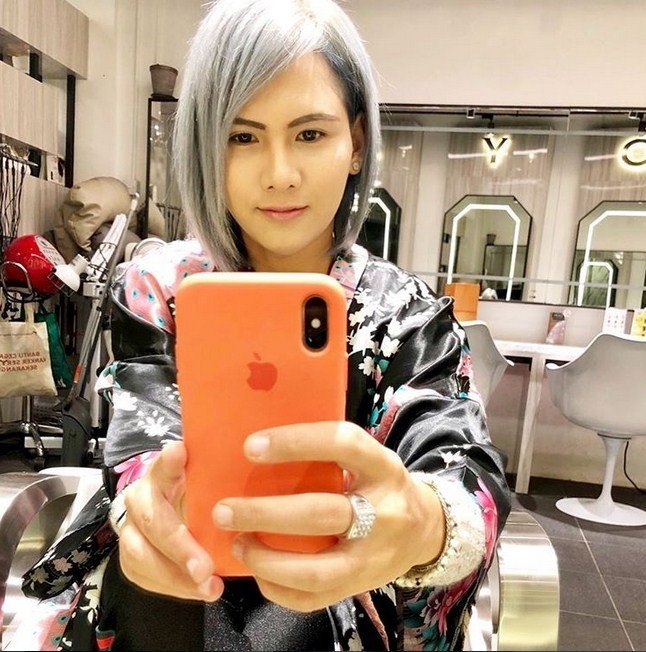 Penampilan terbaru Evelyn Nada Anjani usai umrah. [Instagram]