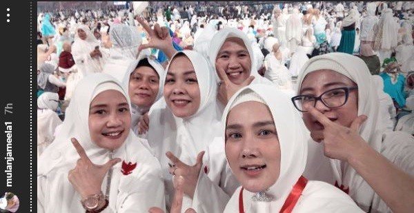 Mulan Jameela di kampanye akbar Prabowo - Sandi. [instagram/mulanjameela1]