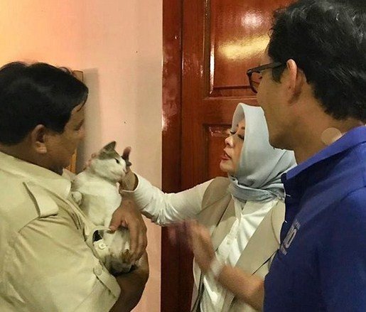 Prabowo Subianto, Nur Asia, dan Sandiaga Uno. (@sandiuno/instagram)