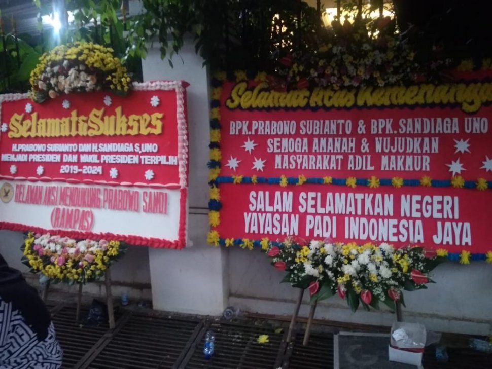 9 Karangan Bunga di Pesta Kemenangan Prabowo, Tak Ada dari 