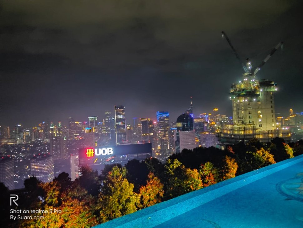 Hasil foto kamera realme 3 Pro ketika diuji pada Selasa malam (30/4/2019) di Jakarta. [Suara.com/Tivan Rahmat]
