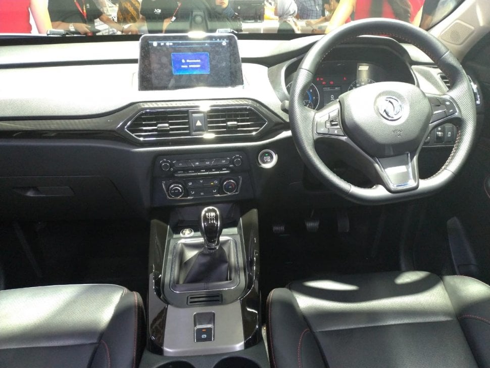 Interior mobil DFSK Glory 560 yang dipamerkan di arena IIMS 2019, Sabtu (4/5/2019). [Suara.com/Manuel Jeghesta Nainggolan]