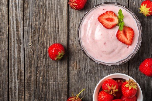 Yogurt stroberi. (Shutterstock)