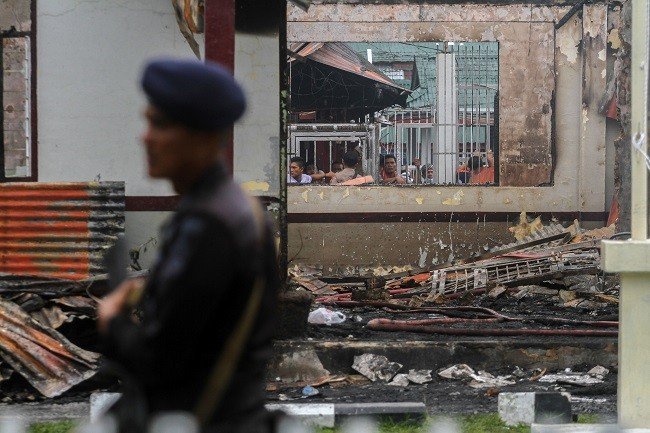 Napi Rutan Siak mengamuk dan bakar penjara. (Antara Foto)