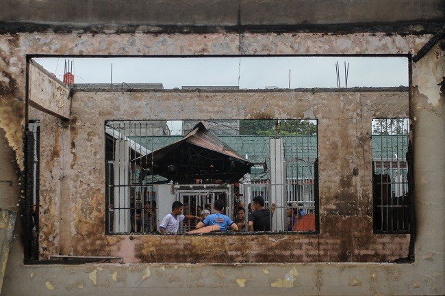 Napi Rutan Siak mengamuk dan bakar penjara. (Antara Foto)