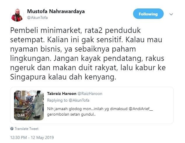 Cuitan Mustofa Nahra perihal sumbangan di minimarket. [Twitter]