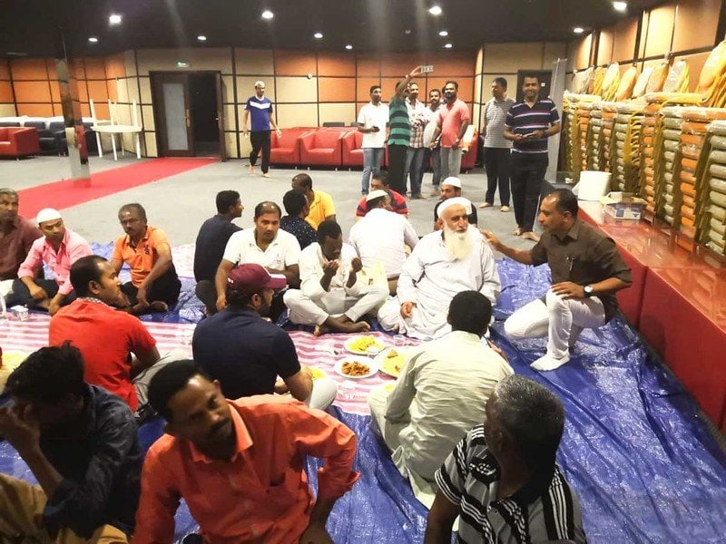 Buka puasa gratis setiap hari di Masjid Maria Ibu Yesus di Uni Emirat Arab. [Gulf News]