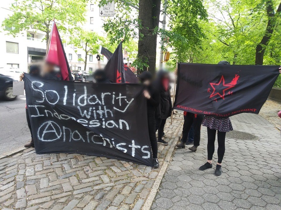 Konsulat Jenderal Republik Indonesia di New York, Amerika Serikat, didemo oleh kelompok anarkis setempat. [RAM]