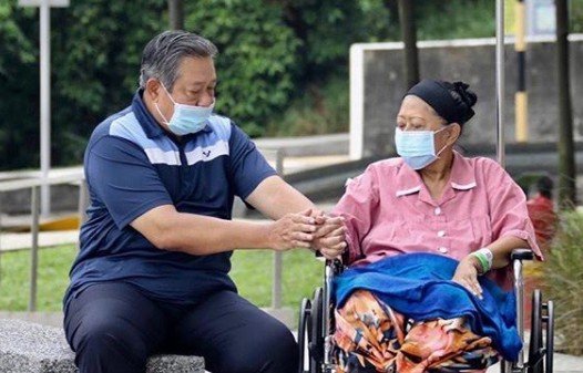 Ani Yudhoyono diizinkan keluar kamar perawatan (Instagram)