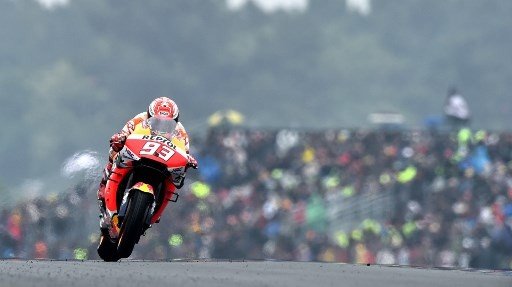 Pembalap Repsol Honda Marc Marquez beraksi di kualifikasi MotoGP Prancis, Sabtu (18/5/2019) [AFP]