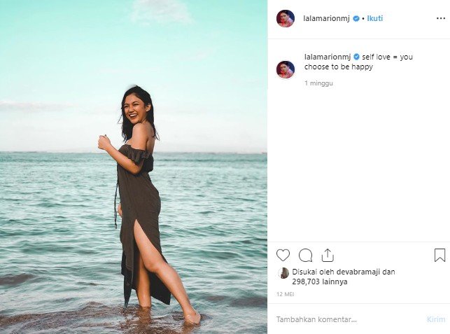 Berpose di Pantai Sanur, Penampian Marion Jola Curi Perhatian. (Instagram/@lalamarionmj)