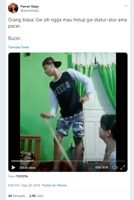 Video viral kelakukan budak cinta. (Twitter/@jayakabajay)