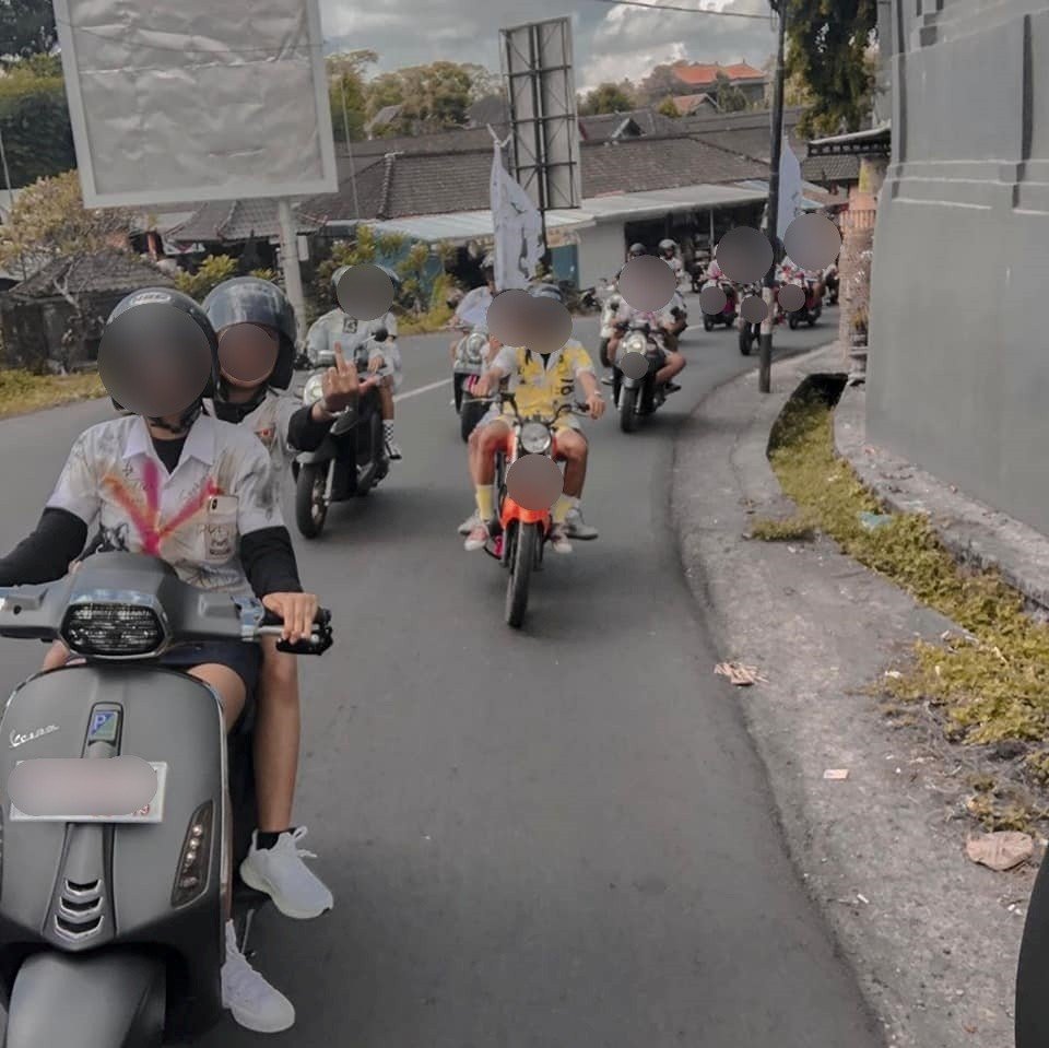Konvoi pengendara motor di bawah umur. (Facebook/Info Tabanan)