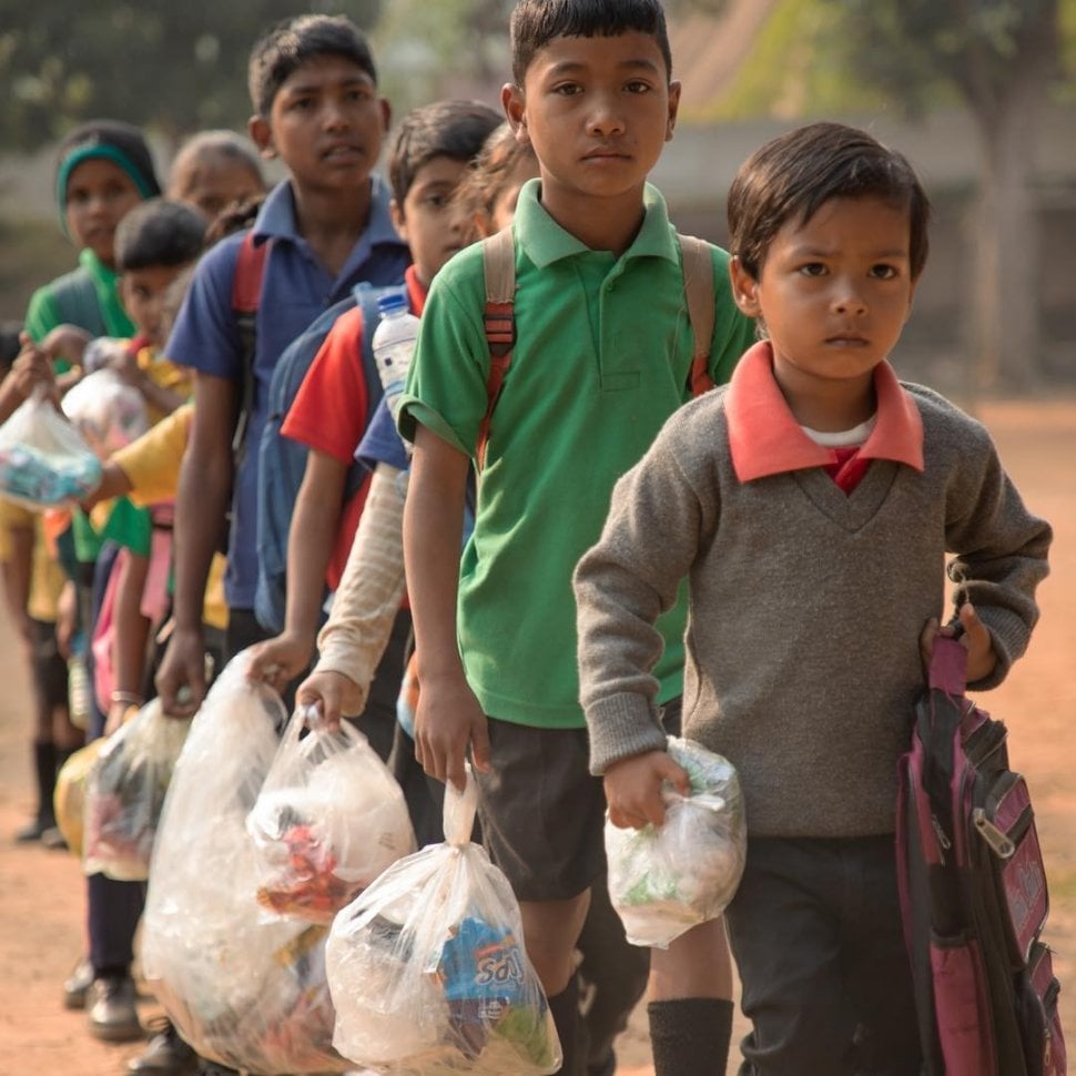 Sekolah di India minta murid bayar dengan plastik (instagram.com/akshar_foundation)