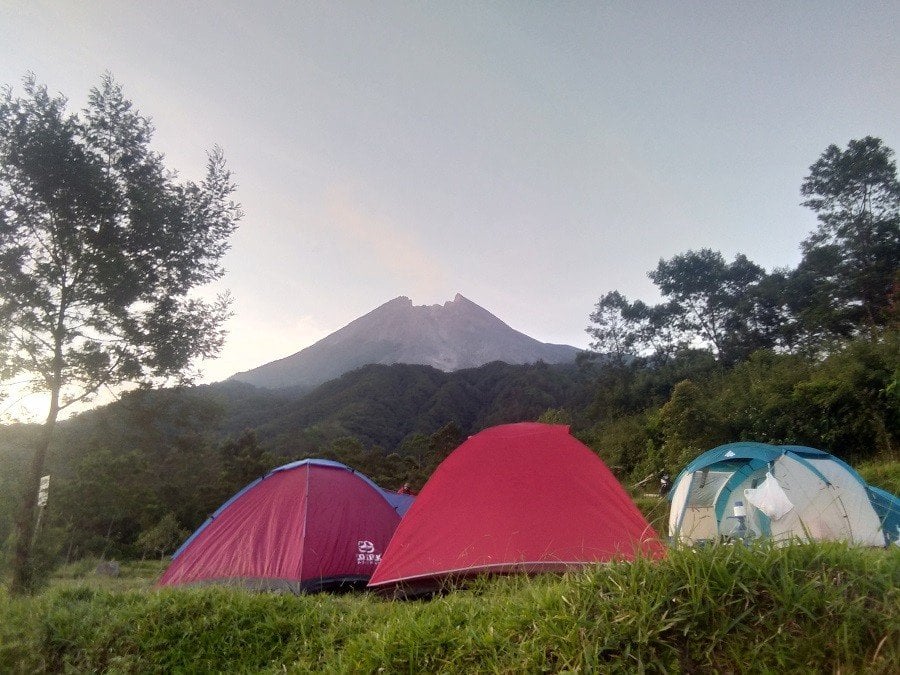 Bukit Klangon membentang menawarkan pesona alamnya nan menakjubkan.