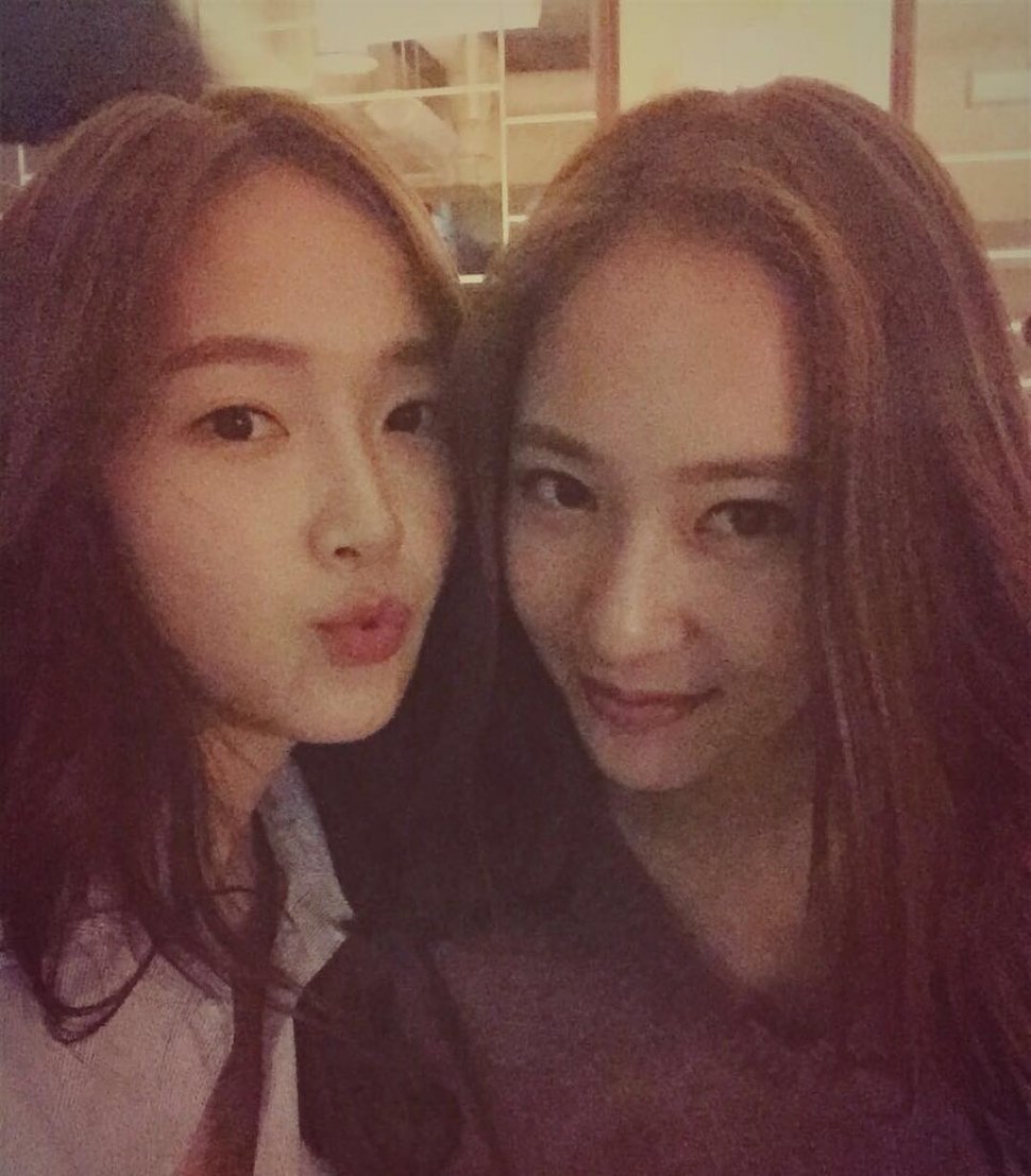 Jessica Jung dan Krystal Jung. (Instagram/@jessica.syj)