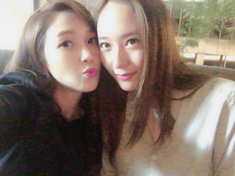 Jessica Jung dan Krystal Jung. (Instagram/@jessica.syj)