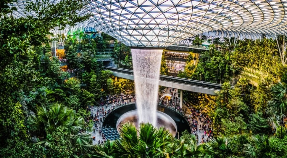 Jewel hadirkan taman wisata di bandara Changi [shutterstock]