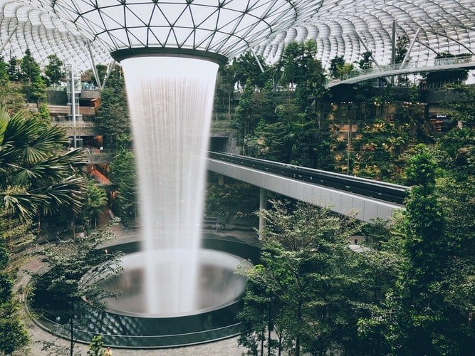 Jewel Changi Airport di SIngapura. (Unsplash/Joe Green)