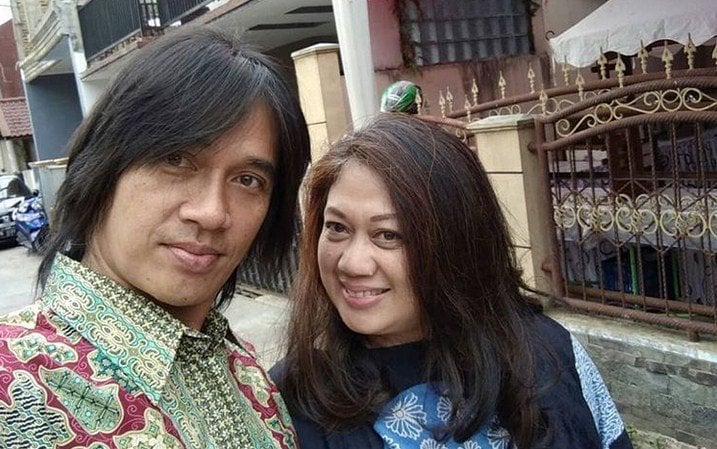 Agung Hercules bersama istri, Mira Rahayu. [Instagram]