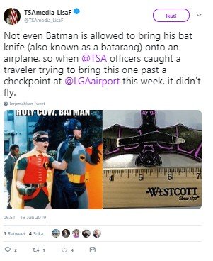 Batarang Batman disita di Bandara LaGuardia, New York. (Twitter/TSAmedia_LisaF)