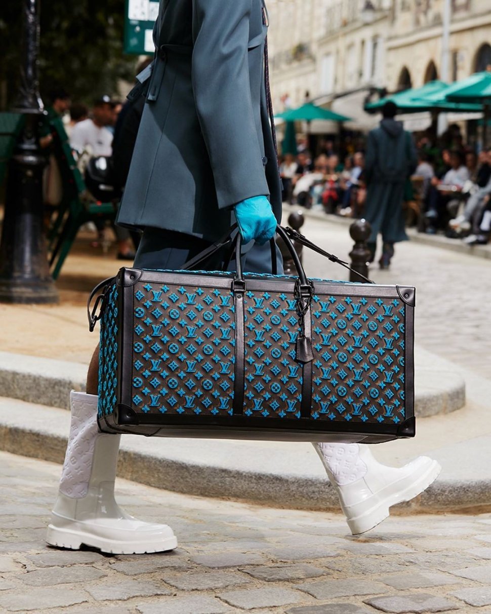 Salah satu koleksi tas Chanel. (Instagram/@louisvuitton)