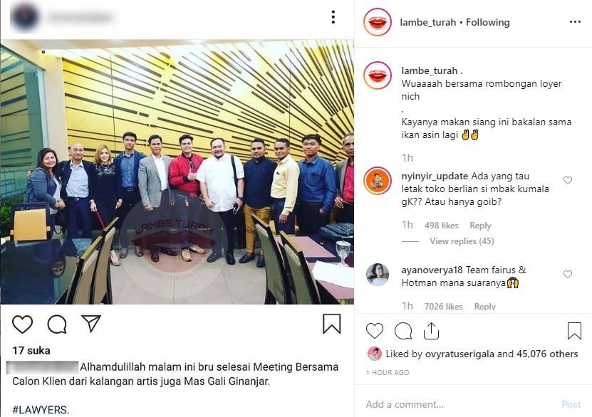 Galih Ginanjar berpose bersama gerombolan pengacara. [instagram/lambe_turah]