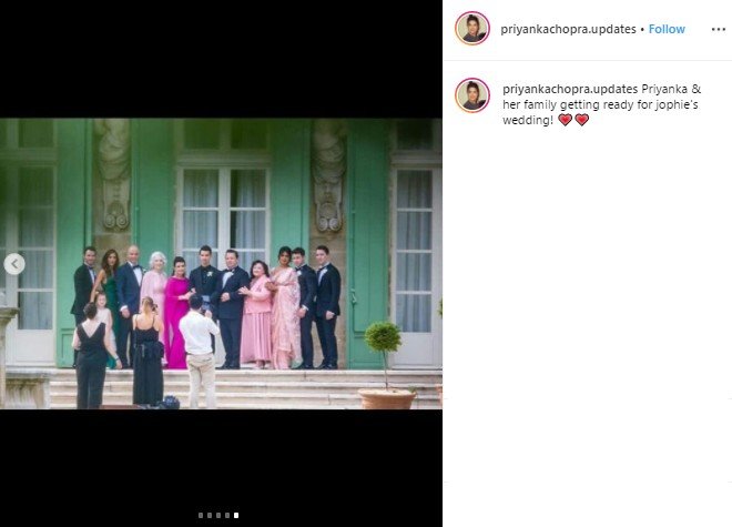 Gaya Priyanka Chopra di Resepsi Pernikahan Sophie Turner. (Instagram/@priyankachopra.updates)