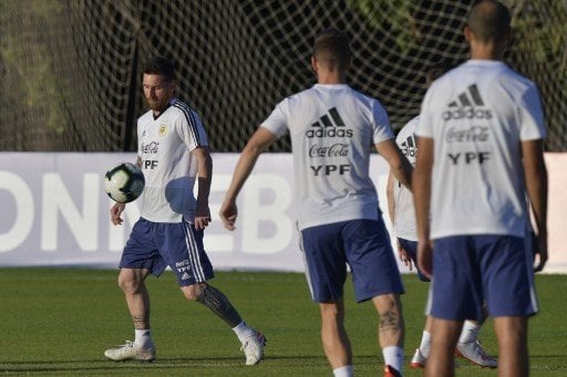 Lionel Messi berlatih bersama timnas Argentina, Senin (1/7/2019), di Belo Horizonte jelang semifinal Copa America 2019 kontra Brasil. [AFP]