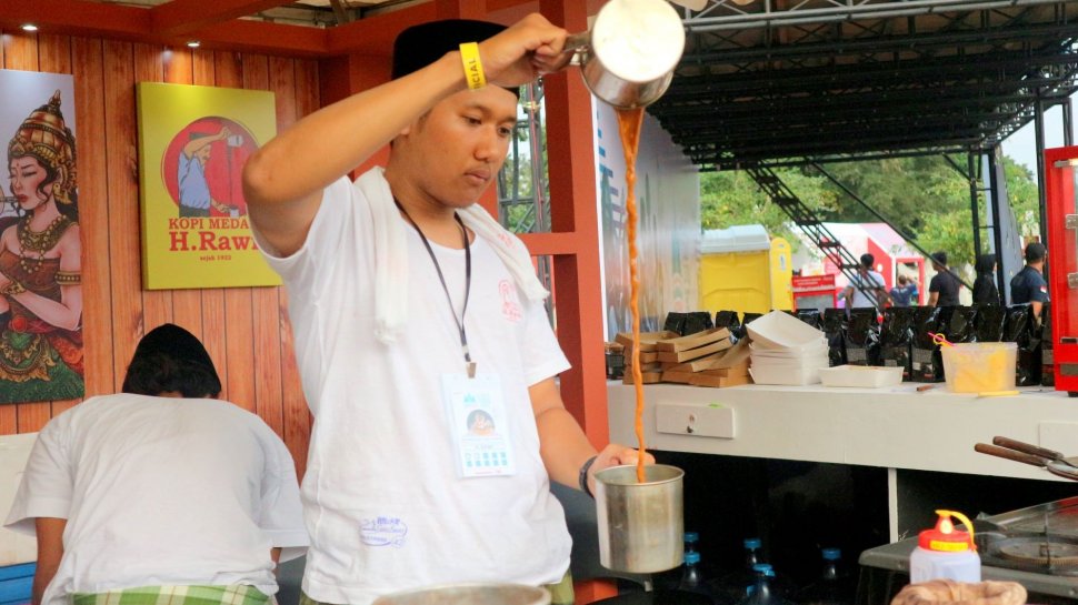 Kopi Medan H. Rawi di Prambanan Jazz 2019. (Arendya/Suara)