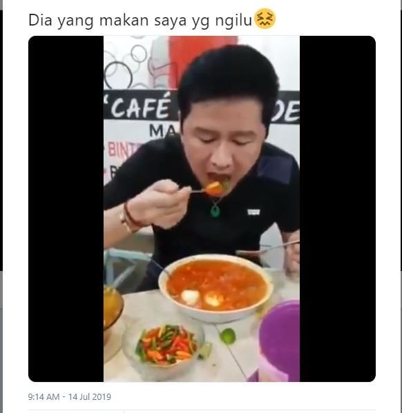 Videonya Viral, Pria Ini Makan Sambal Satu Wadah Masih Tambah Cabai (twitter.com/P3nj3l4j4h)