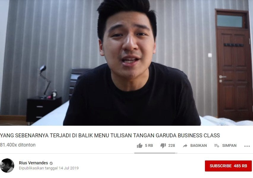 Klarifikasi Rius Vernandes soal Menu Tulis Tangan di Kelas Bisnis Garuda. Tangkapan layar (Youtube/Rius Vernandes)