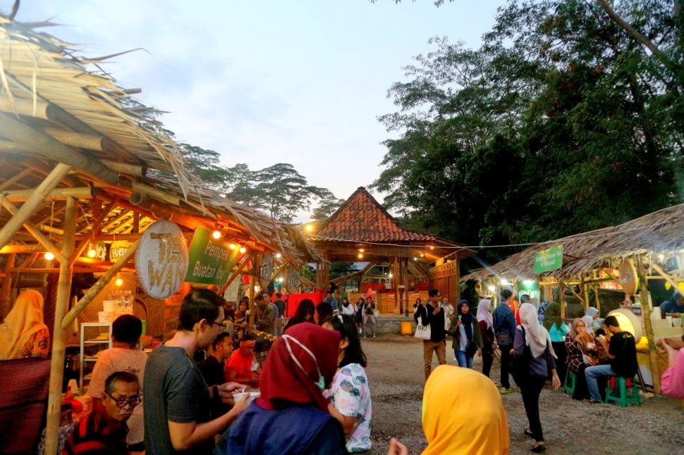 Stand kuliner di FKY 2019. (Suara/Arendya)