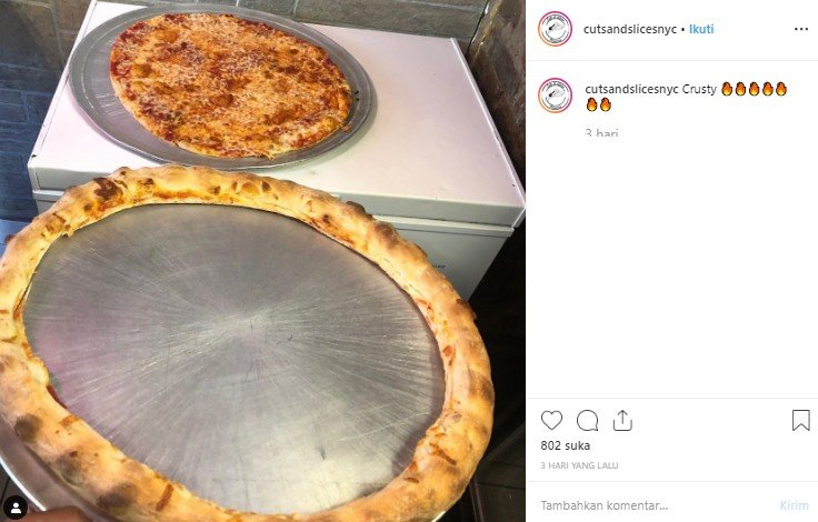 Rapper Jadakiss pesan pizza tapi hanya pinggiranya saja. (Instagram/@cutandslicenyc)