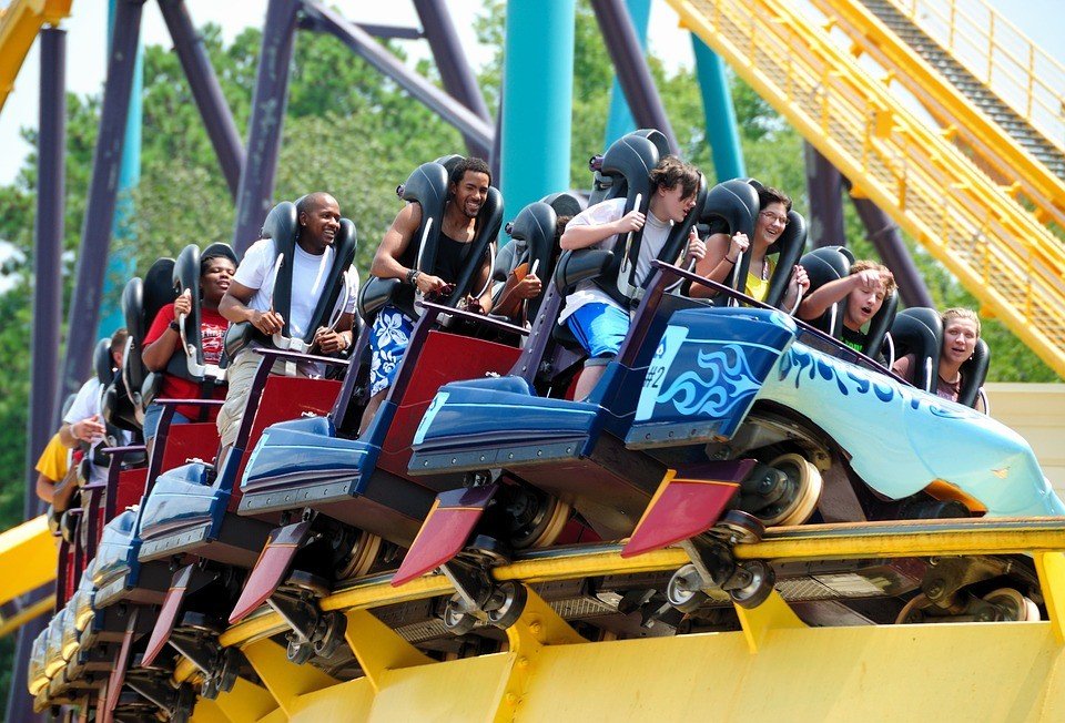 Ilustrasi roller coaster. (Pixabay/Paulbr75)
