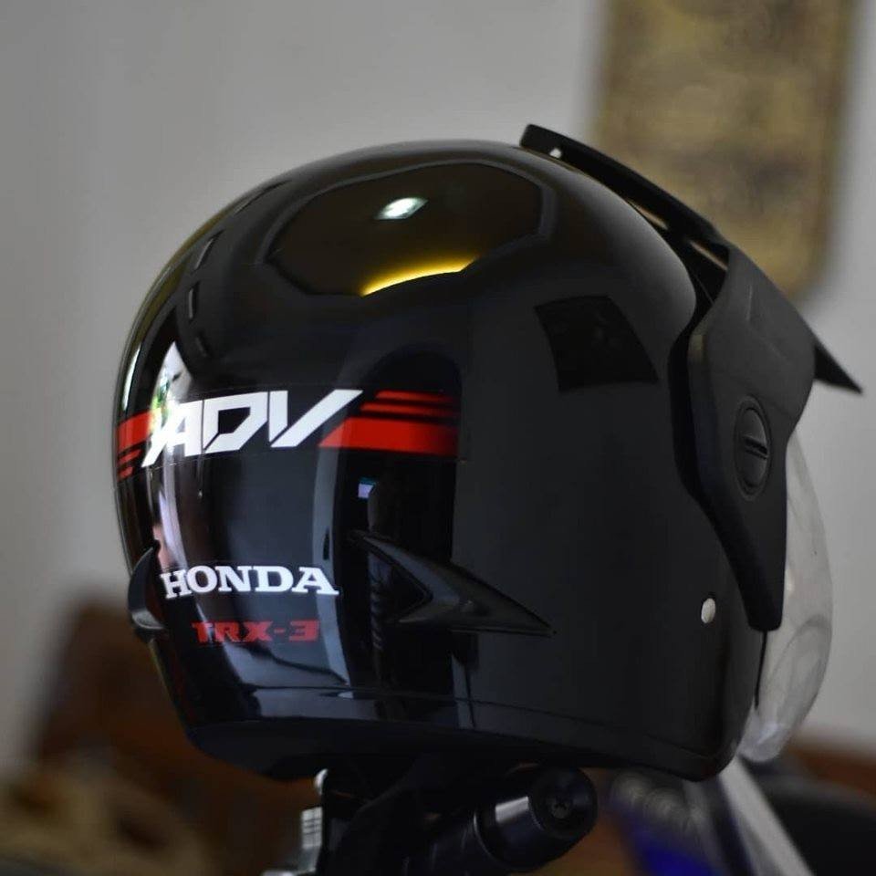Helm bonus Honda ADV 150. (Facebook/Benny Nugroho)
