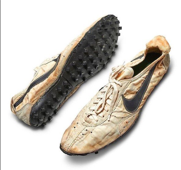 Sudah Buluk, Sneakers Vintage Nike Moon 