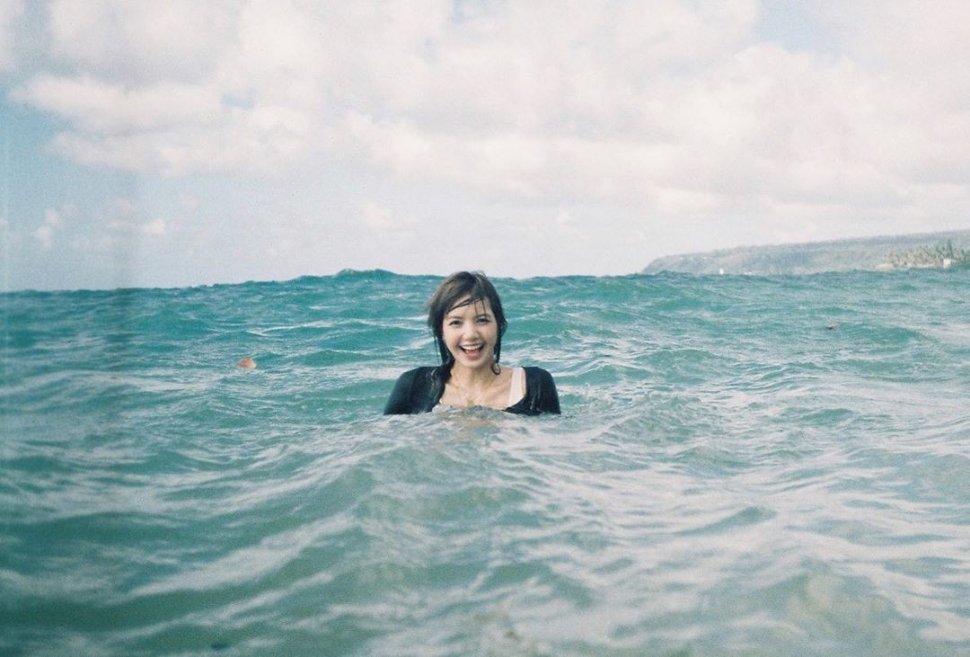 Basah Basahan 6 Potret Lisa Blackpink Berenang Di Laut