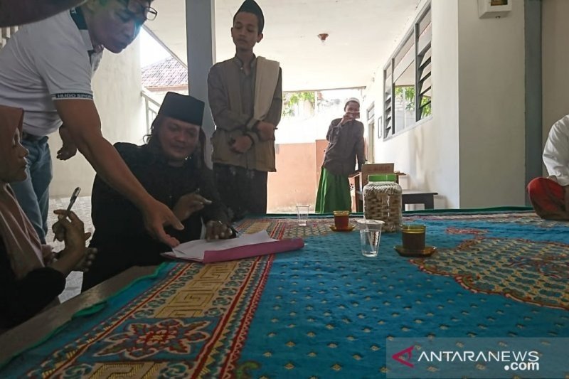 Robi Anjal, pria yang pura-pura mati di Ponpes Karongan di Jatim. (Antara).