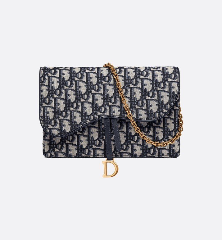 Dior Oblique Saddle clutch. (Instagram)