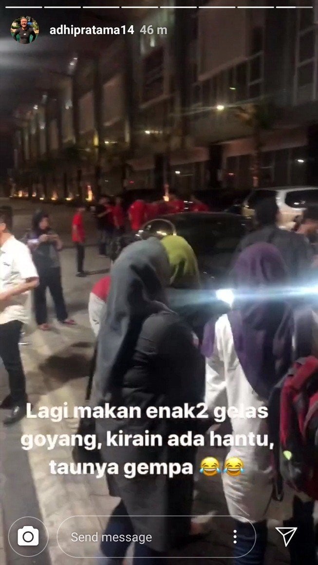 Instagram Stories Adhi Pratama Prasetyo Putra soal gempa yang guncang Jakarta. [Instagram/adhipartama14]