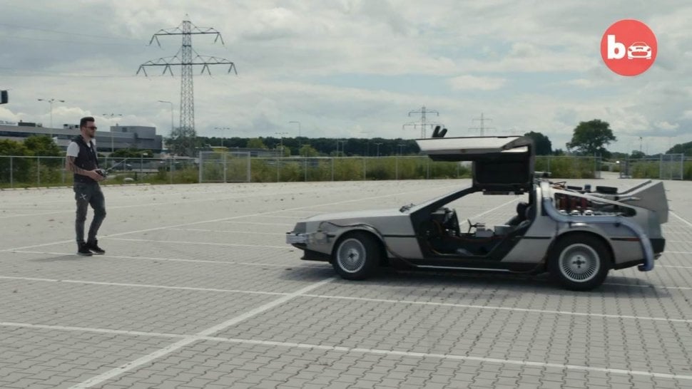 DeLorean DMC-12 Mobil di Film Back to The Future yang Bisa Dikemudikan Menggunakan Remot. (YouTube/Barcroft Cars)