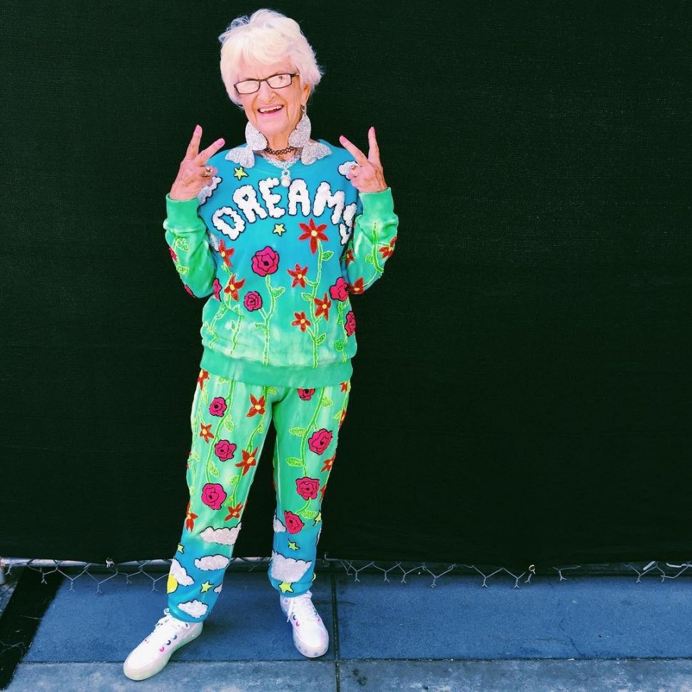 Gaya Liburan Nenek Gaul Helen van Winkle (instagram.com/baddiewinkle)