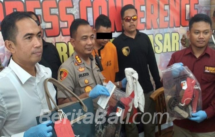 Polresta Denpasar Bali merilis penangkapan tersangka PBW alias Gustu (33) pembunuh sales promotion girl bernama Ni Putu Yuniawati (39). [Beritabali]